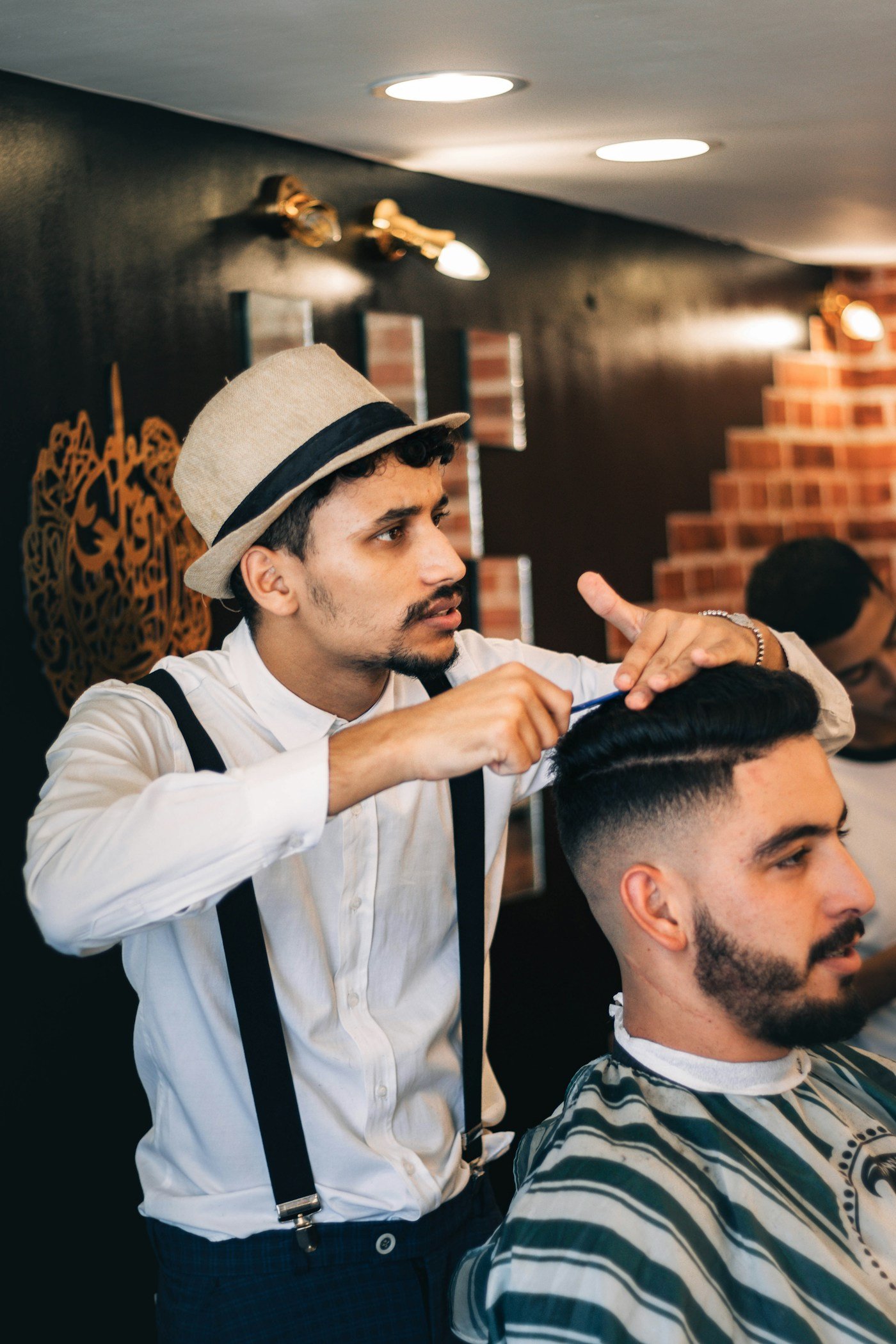 Skin fade knippen bij de barbier